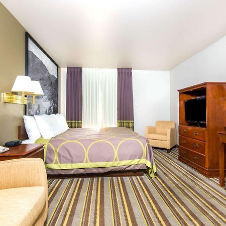 Super 8 By Wyndham Buena Vista Otel Dış mekan fotoğraf