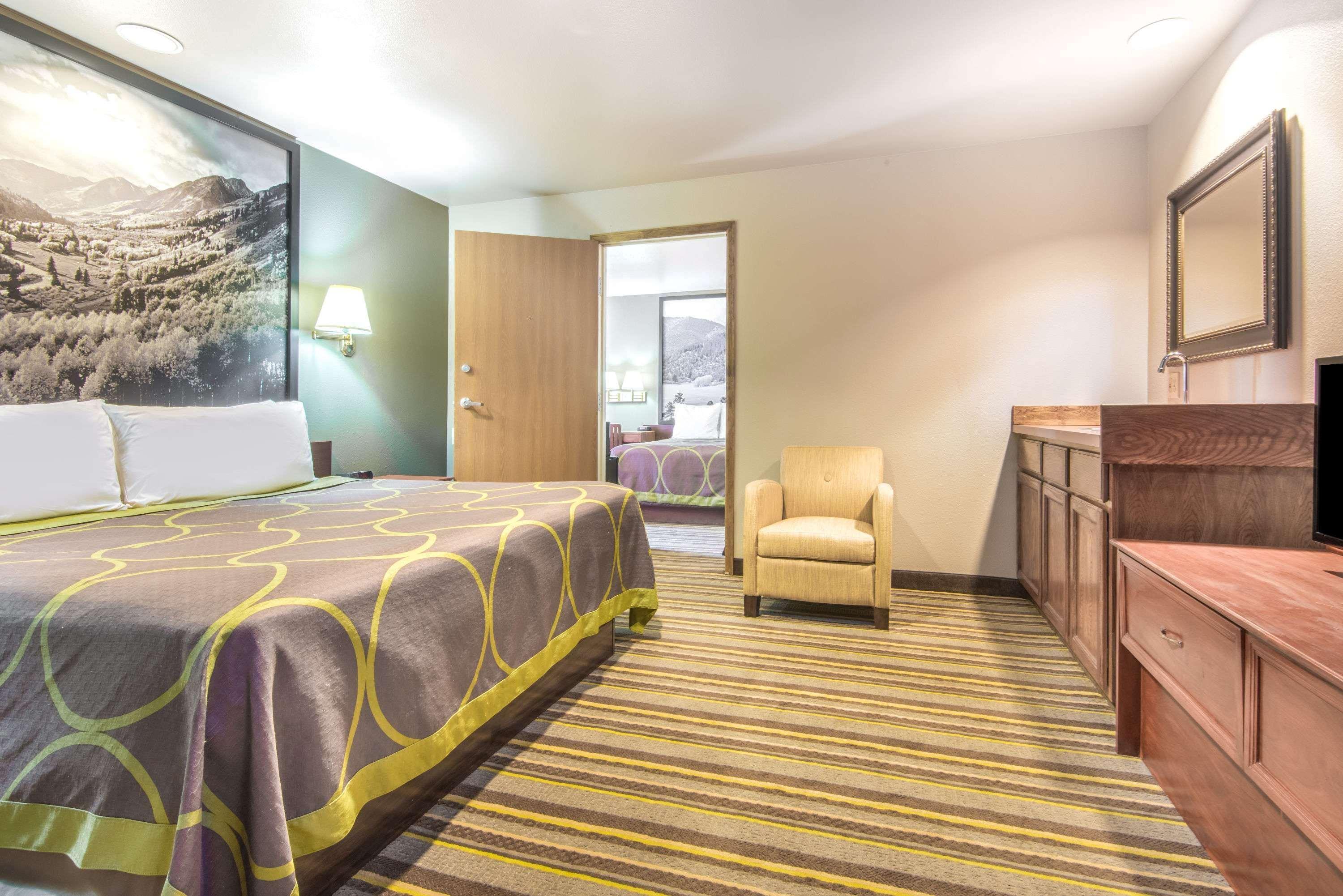 Super 8 By Wyndham Buena Vista Otel Dış mekan fotoğraf