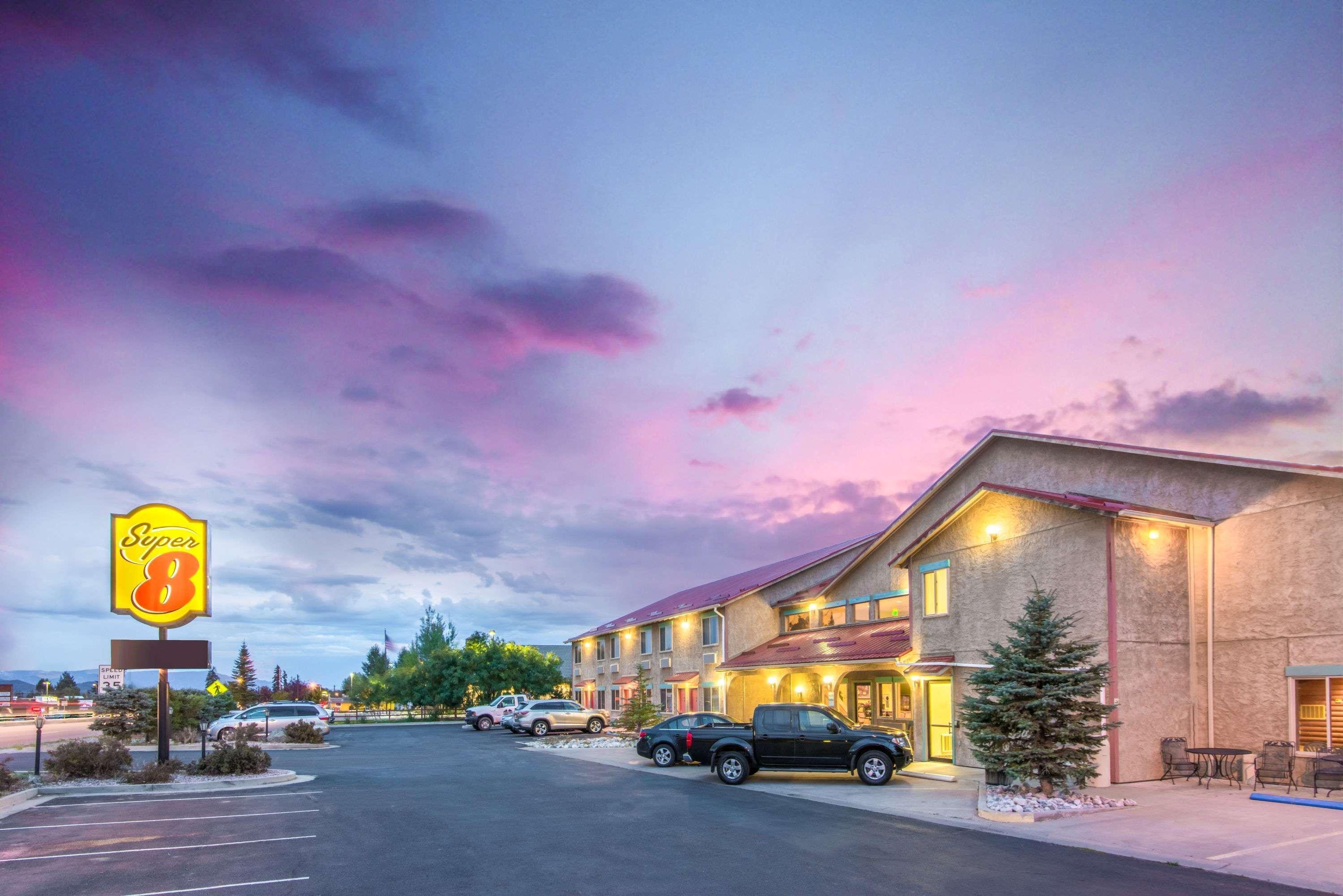 Super 8 By Wyndham Buena Vista Otel Dış mekan fotoğraf